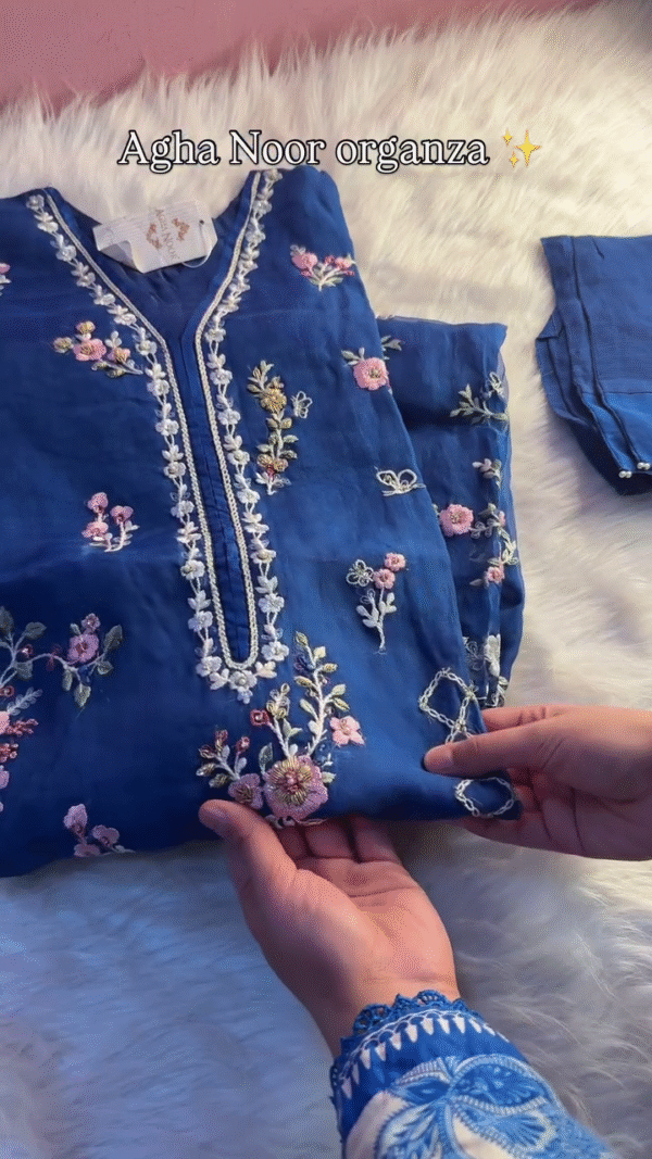 Agha Noor Signature Midnight Blue Floral Embroidered Organza Kurta with Pastel Thread Work and Lace Detailing – Luxury Pret Collection