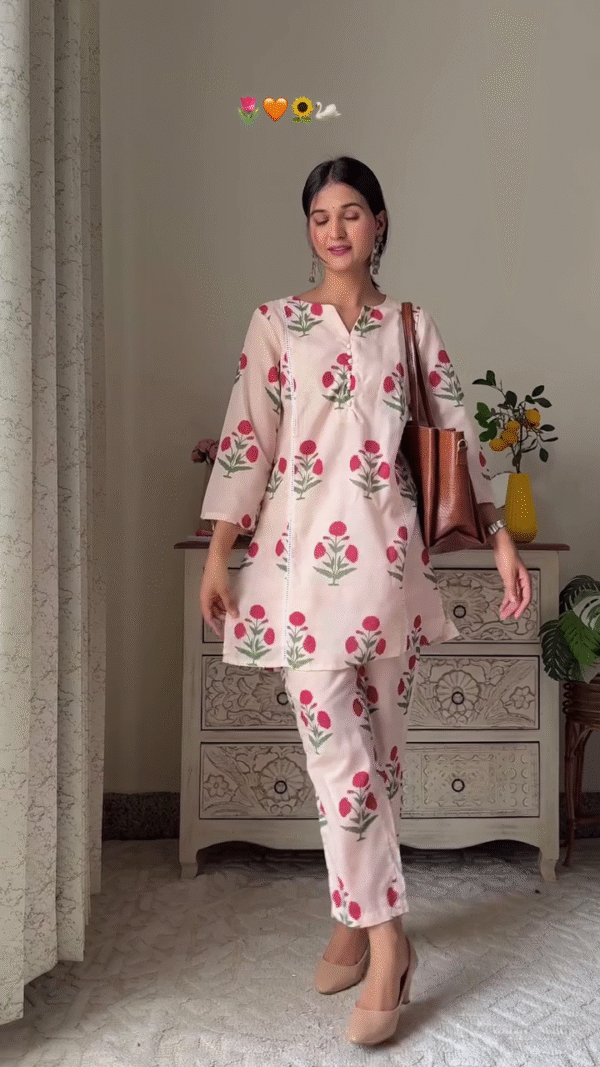 Elegant Midnight Black Straight Kurta Set with Beige-Pink Geometric Ikat Print Dupatta and Matching Trousers - Image 3