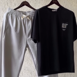 Athleisure Essential Black Graphic T-Shirt with Light Grey Jogger Pants – Everyday Sporty Comfort Wear