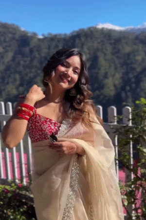 ✨Golden Glow Embellished Saree with Red Blouse 💍 – Classic Silk-Blend Drape for Weddings & Festive Occasions