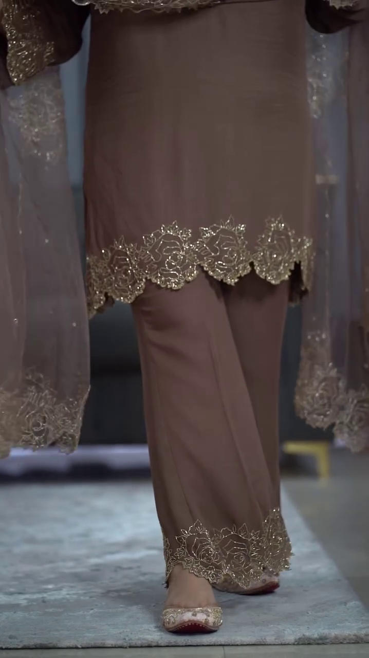 🌰Cocoa Luxe Embroidered Straight Suit Set 🌸 – Net Dupatta & Intricate Threadwork Details - Image 3