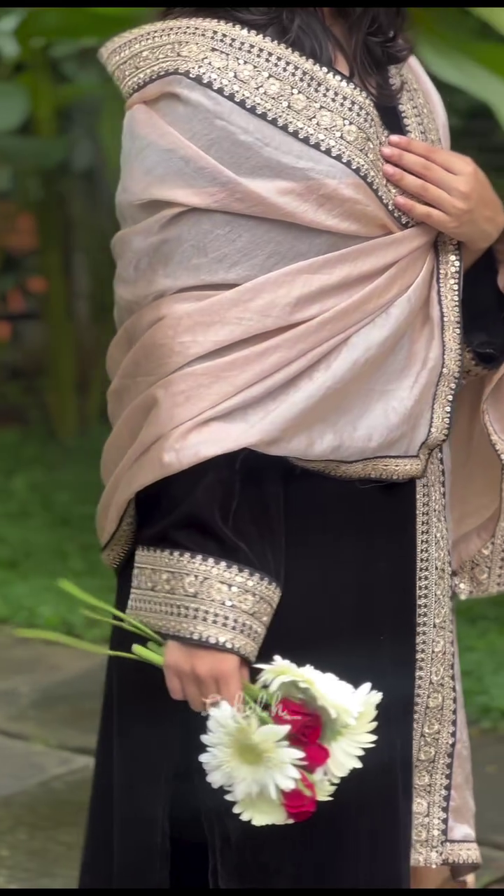 🖤 Midnight Velvet Royal Suit Set with Embroidered Dupatta – Timeless Luxury in Every Thread 🖤 - Image 3