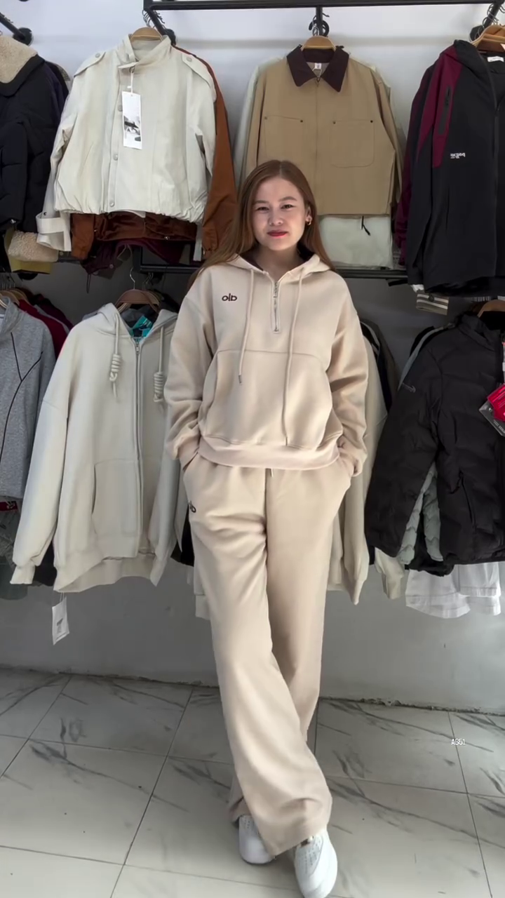 🤍 Beige Cozy Luxe Winter Tracksuit Set – Effortless Comfort & Style for All Seasons ❄️