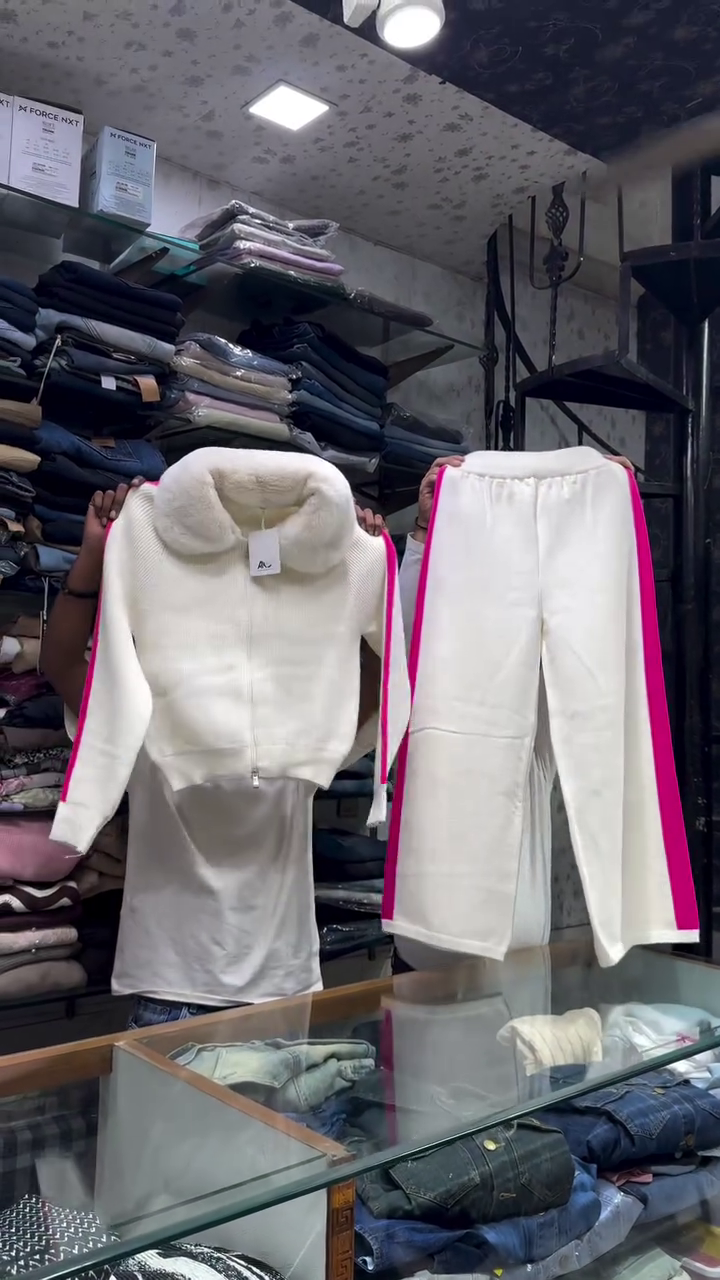 💖 "Contemporary Pure White Fleece Tracksuit Set with Vibrant Neon Pink Racing Stripes and Fluffy Oversized Collar for Sleek Comfort Lovers" 💖