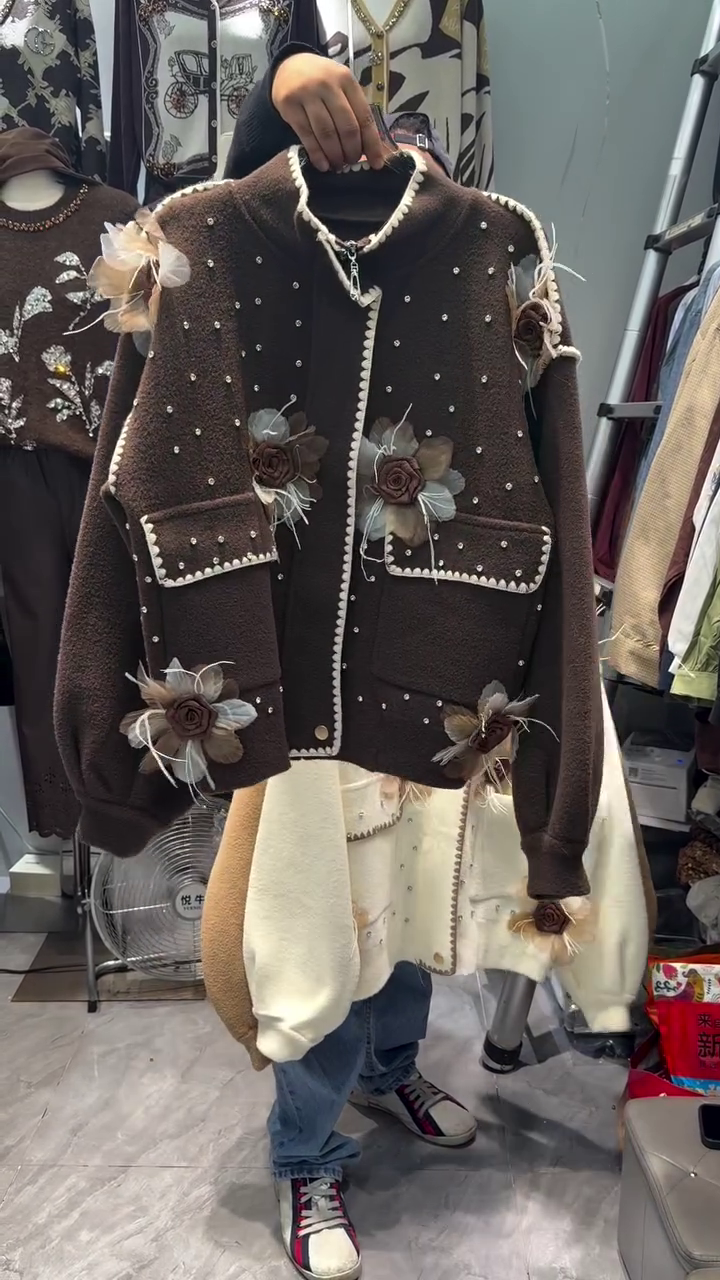 🌸 "Ethereal Winter Fantasy Handcrafted Pearl Blossom Woolen Couture Jacket with Three-Dimensional Rosettes & Feather Flair for Chic Lovers" 🌸 - Image 3