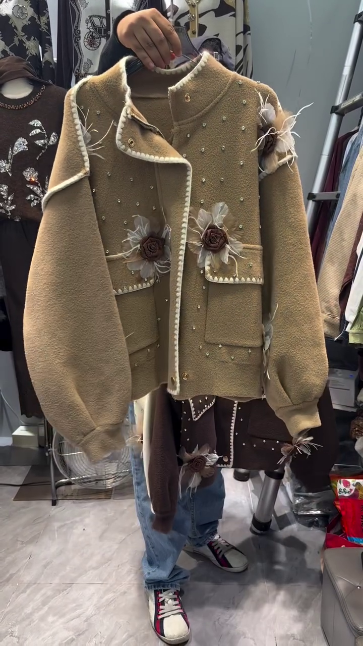 🌸 "Ethereal Winter Fantasy Handcrafted Pearl Blossom Woolen Couture Jacket with Three-Dimensional Rosettes & Feather Flair for Chic Lovers" 🌸 - Image 2