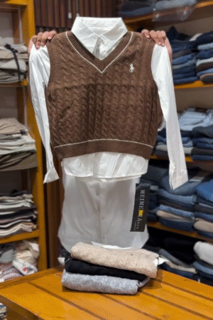 🤎 Classic Brown Cable-Knit V-Neck Sleeveless Sweater Over White Shirt – Preppy Layered Co-ord