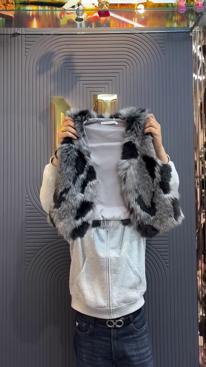 Grey & Black Faux Fur Cropped Sleeveless Winter Gilet Vest 💿❄️