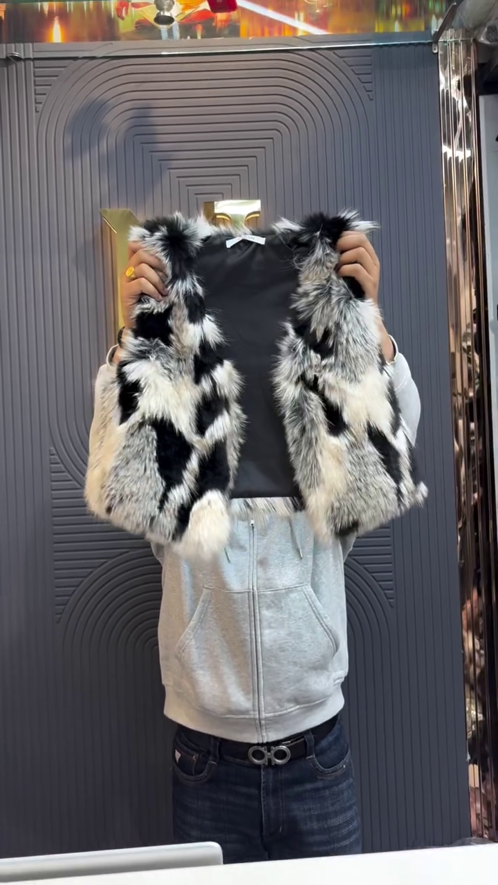 Grey & Black Faux Fur Cropped Sleeveless Winter Gilet Vest 💿❄️ - Image 2