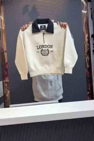 Cream Half‑Zip Contrast Collar “City Crest” Sweatshirt 🤍🖤