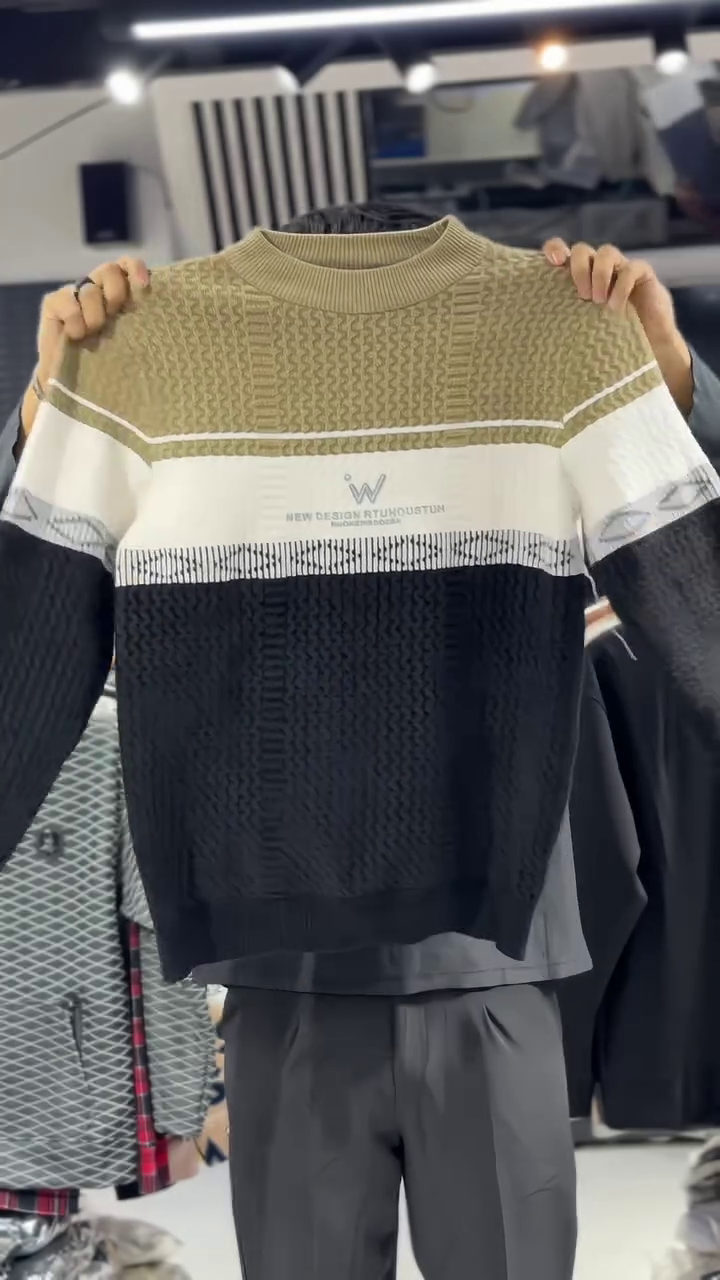 Tricolor Texture Block Sweater 🧥⚪⚫ | Modern Grid Edition - Image 3