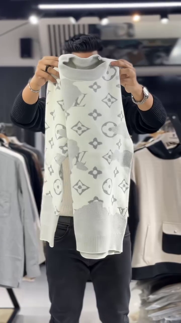 Tricolor Texture Block Sweater 🧥⚪⚫ | Modern Grid Edition - Image 10