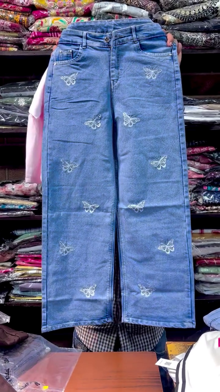 Royal Blue Short Sleeve Graphic Statement T-Shirt with Oversized White Floral Monogram Letter Print 🎨💙✨ - Image 9