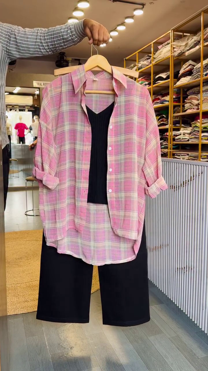 Pink Pastel Plaid Longline Button-Down Shirt with Black Inner Top & Black Straight Wide-Leg Pants Set 💗👔🖤✨ - Image 2