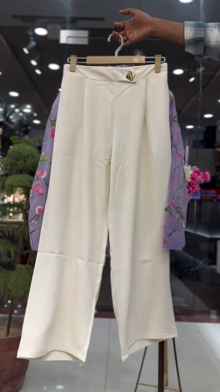 Warm Caramel Brown Collared Button-Down Cropped Shirt with Dual Flap Pockets & Black Wide-Leg Culottes Set ๐ค๐๐โจ - Image 2