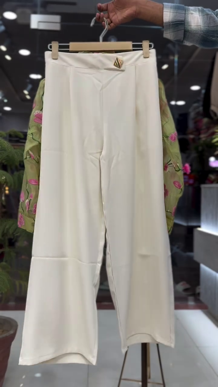 Warm Caramel Brown Collared Button-Down Cropped Shirt with Dual Flap Pockets & Black Wide-Leg Culottes Set ๐ค๐๐โจ - Image 7