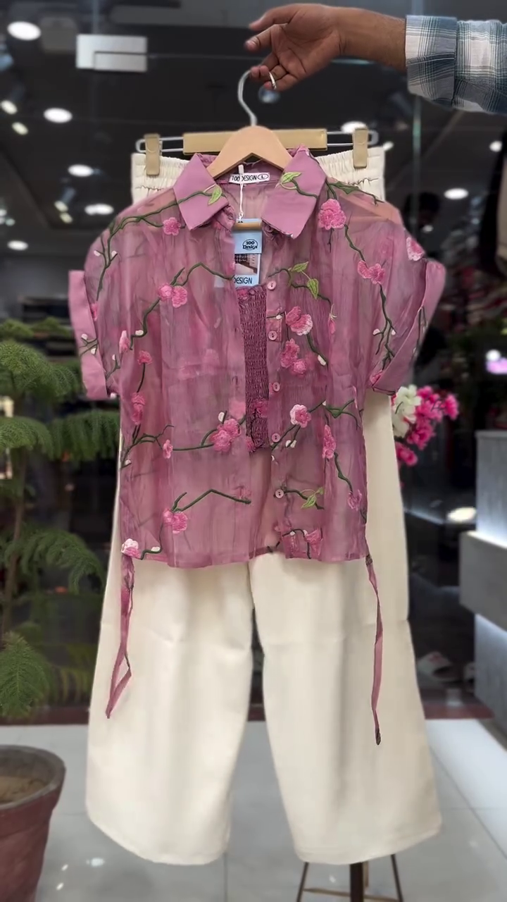 Warm Caramel Brown Collared Button-Down Cropped Shirt with Dual Flap Pockets & Black Wide-Leg Culottes Set ๐ค๐๐โจ - Image 5