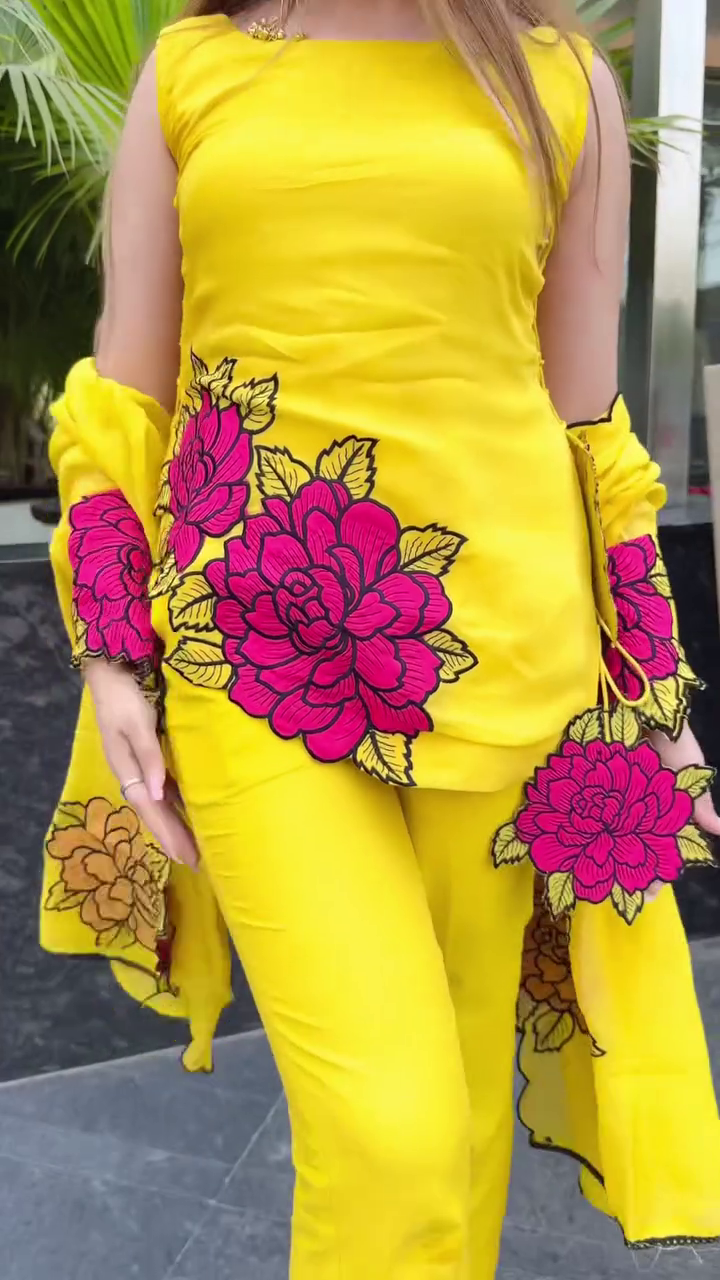 Bright Sunflower Yellow Floral Printed Sleeveless Kurti Top with Matching Straight Pants & Flowing Dupatta Set 🌻💛🌺✨ - Image 2