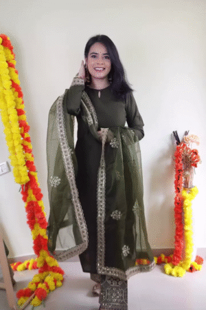 Deep Olive Green Traditional Embroidered Straight-Cut Kurta Set with Sheer Organza Dupatta & Detailed Ethnic Palazzo β Festive & Wedding Special Ensemble πβ¨