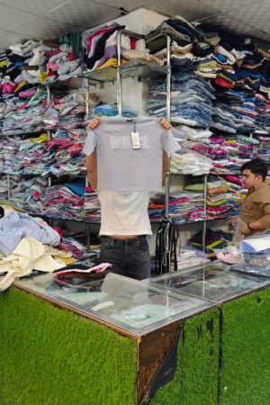 Women’s Light Grey Cropped Graphic Print Style T-Shirt Top