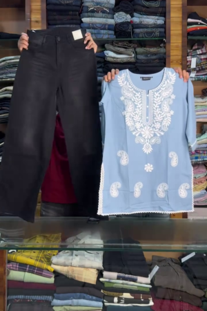 Embroidered Kurti with Classic Black Pants Set 💙✨🖤