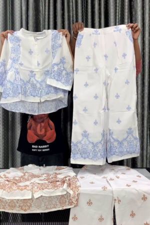 ✨🌸 Regal Ivory White Chikankari Embroidered Cotton Kurta with Rust Gold Threadwork & Flared Wide-Leg Palazzo Pants - Timeless Ethnic Elegance for Everyday Wear & Special Occasions! 👗🤍🌺