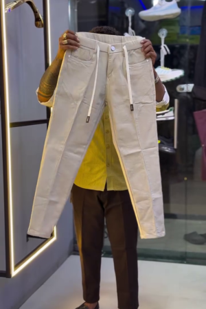 ✨🤍 Crisp White Baggy Jeans with Relaxed Fit, High Stretch & Modern Streetwear Vibe - Ultimate Casual Cool for Street Style, Hangouts & Everyday Swagger! 👖🔥👟