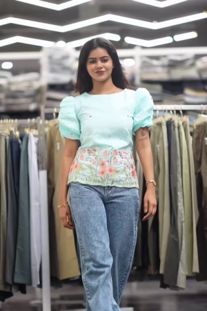 💙 Pastel Bloom Chic Top – Elegant Puff Sleeve Floral Peplum Style ✨🌸