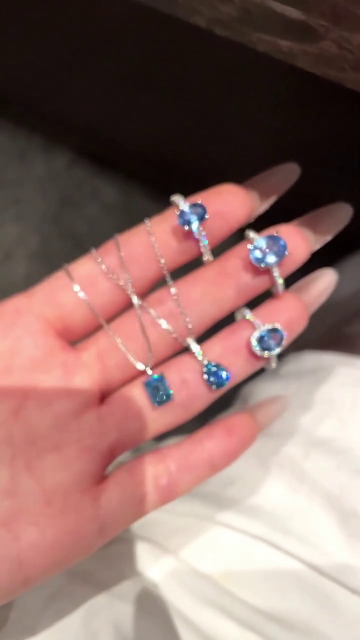 💎🩵 Luxury Sky Blue Crystal Pendant & Statement Ring Collection for Women | Elegant Party Wedding & Fashion Jewelry Set ✨👑