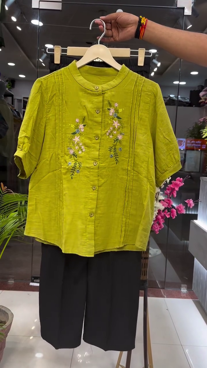 Premium Embroidered Botanical Pattern Short Sleeve Casual Co-Ord Set with Relaxed Fit Button Front Tunic Top and Wide-Leg Bottoms β¨π