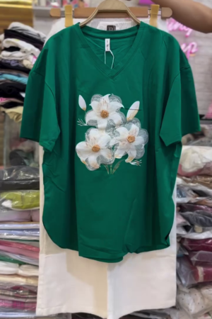 Premium Floral Appliqué Oversized V-Neck Casual Co-Ord Set with Three-Dimensional Blossom Embellishment, Relaxed Fit Top and Wide-Leg Bottom Design for Women ✨💚