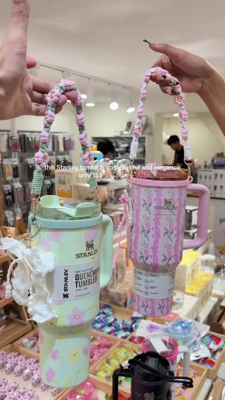 πΈπ§ Floral Pastel Insulated Travel Tumbler with Decorative Handcrafted Strap & Carry Handle | Premium Hydration Companion for Everyday Lifestyle Collection π§πΈ - Image 4
