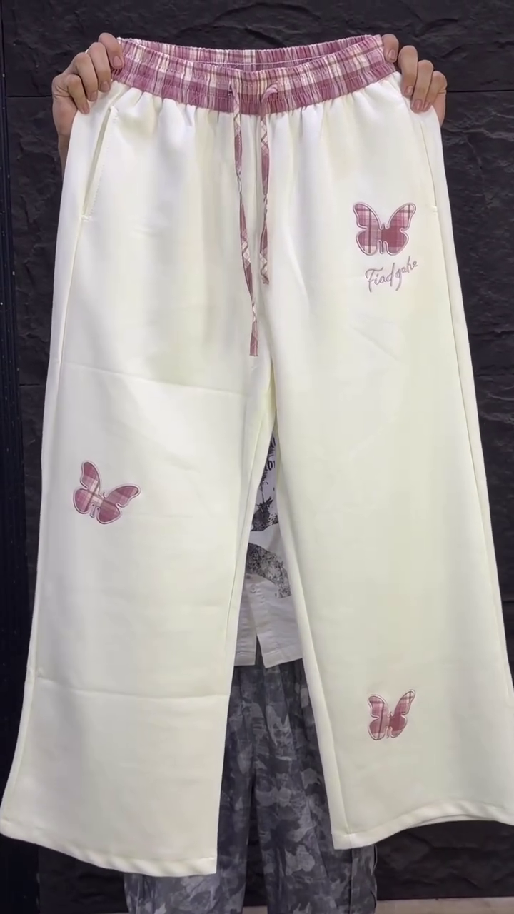 Pink Short-Sleeve Zip-Front Top with White Layering Effect and Matching Off-White Butterfly-Applique Trousers 🩷🦋 - Image 4
